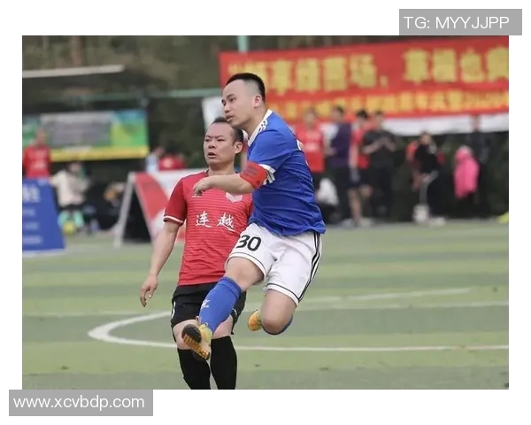 足球明星寄语球员愿你们在赛场上勇往直前创造辉煌成就与梦想